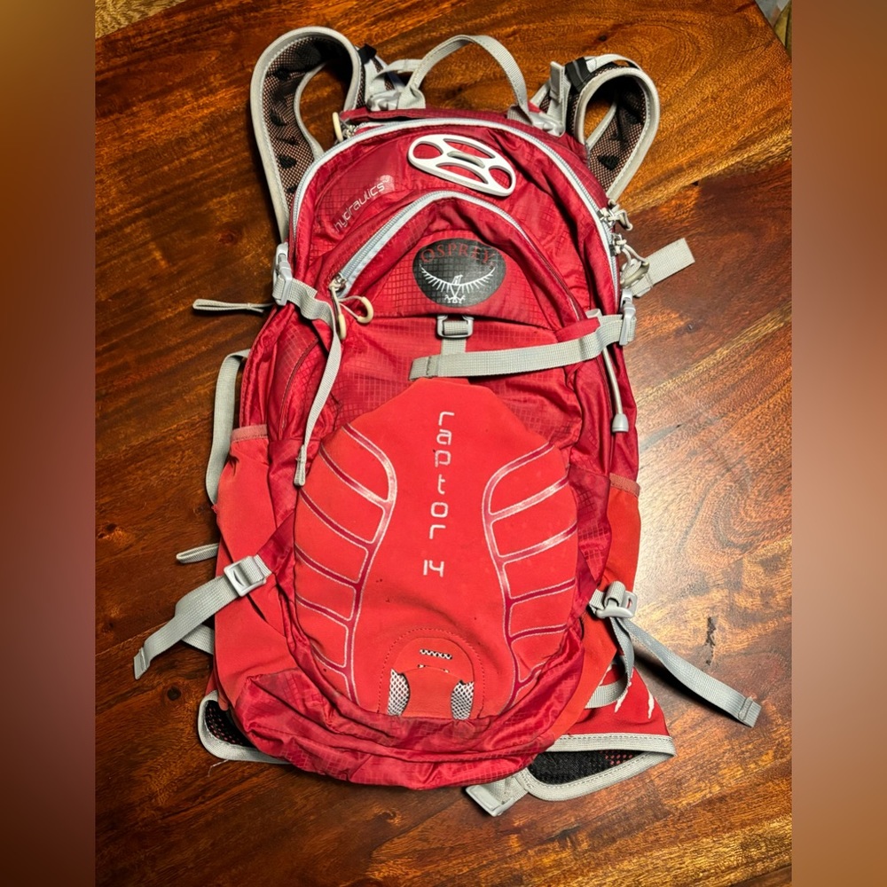 Osprey biking backpack. Good condition. Does NOT have water bladder.